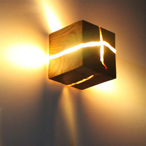 Crack Wood Shape Wall Light